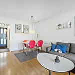 Appartement 1 Bedroom Beautiful In *