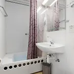Appartement 1 Bedroom Beautiful In *