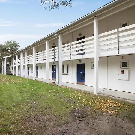 1 Bedroom Beautiful In *